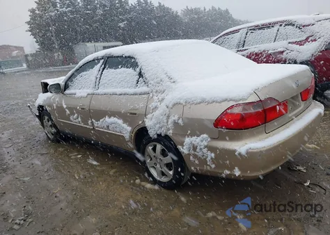 2000 Honda Accord 2.3 Se from USA, damaged, VIN 1HGCG6698YA115129